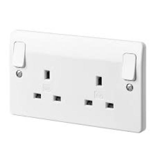 MK K2746WHI LOGIC 2G 13A DP SWITCHED SOCKET OUTB ROCKER