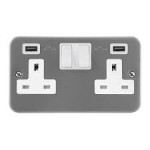 CLICK METALCLAD CL786 2G 13A SWT SOCKET 1XUSB-A & 1XUSB-C